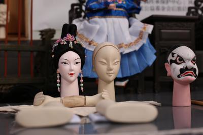 南北相映 漳州布袋戏进京记，非遗传承人与北京戏迷的胡同对话